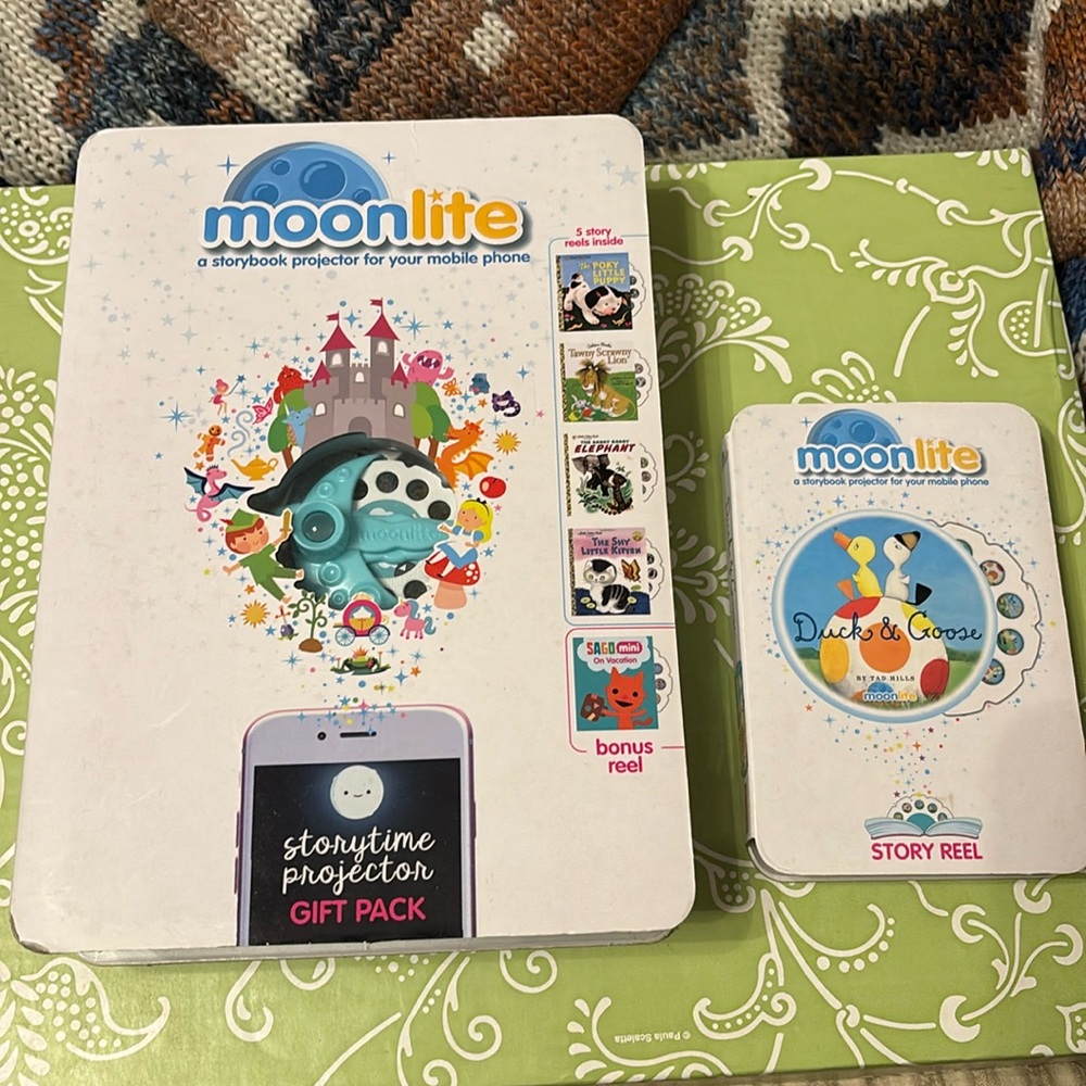 Moonlite story projector
